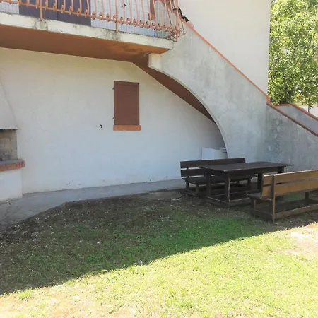 Bright Flat In A With Balcony Μπιμπιόνε