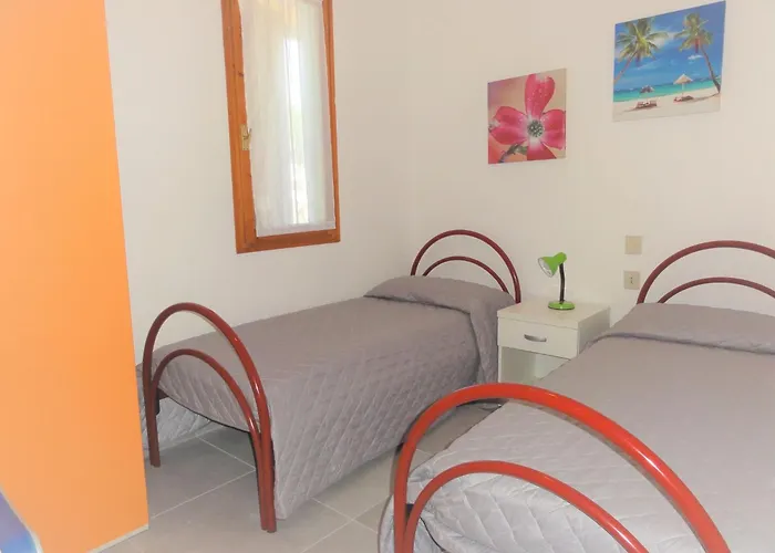 Bright Flat In A With Balcony * Μπιμπιόνε