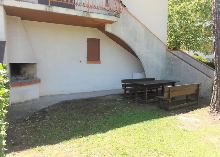 Bright Flat In A With Balcony Бібіоне