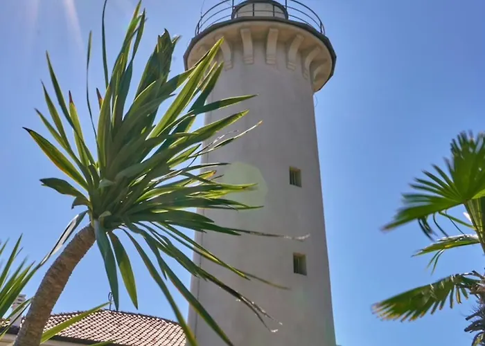 Bright Flat In A With Balcony *